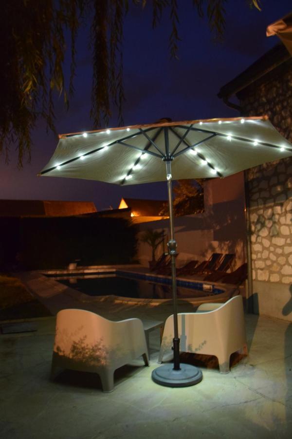 Au Fil De L'O Bed & Breakfast Bisseuil Bagian luar foto